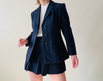 Vintage wool form fitted black blazer, striped wool blazer , minimalist cut