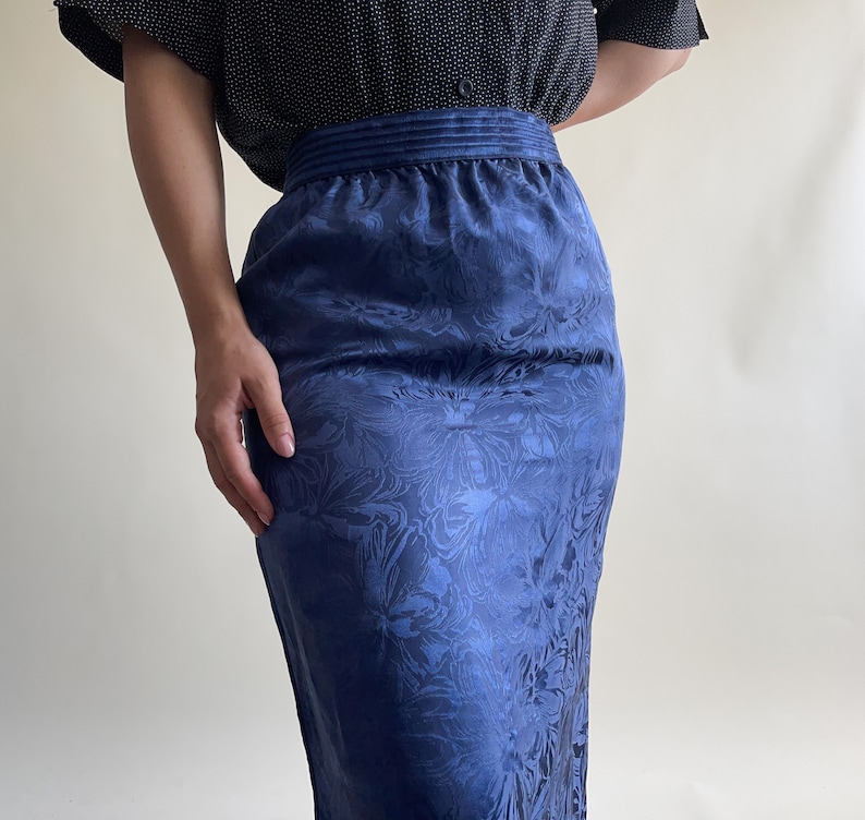 vintage blue silk pencil skirt image 2