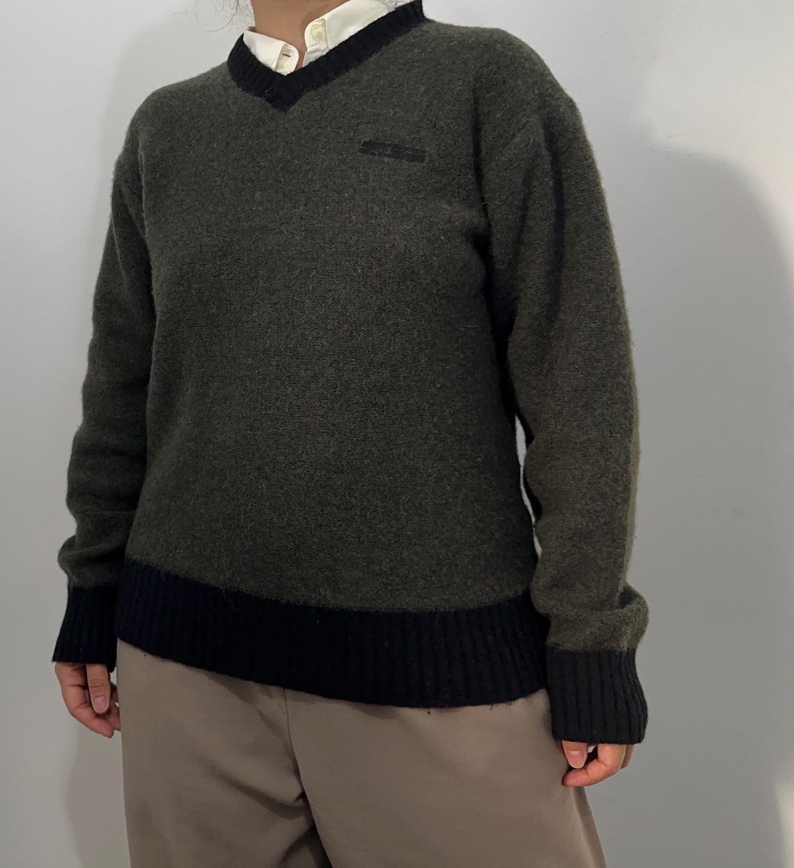 Vintage Dark Olive Wool Blend Sweater | Lambswool Knit Jumper | Minimalist Italian Pullover | s-m, foto 2 de 5
