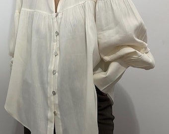 Blusa de lino y algodón hecha a mano con volantes / Camisa romántica de corte amplio / Blusa con mangas abullonadas Lista para enviar