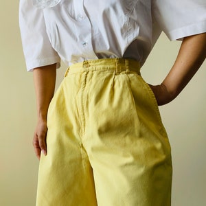 vintage high waisted yellow shorts, high waisted pleated pants, summer pants image 5