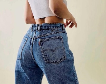 Vintage Levi’s 505 acid wash jeans – 90s light blue denim, straight leg, size L