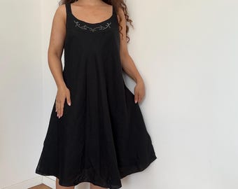 robe midi vintage en lin noir • robe d'été minimaliste sans manches avec strass • taille XL