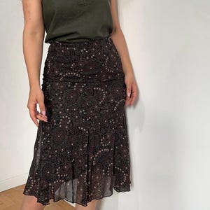 Vintage brown bias-cut viscose skirt – Flowy midi with abstract floral print – Size S