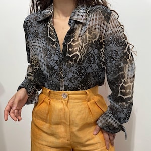 Vintage viscose statement blouse with animal collage print – long sleeve – size M-L
