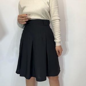 Vintage black pleated wool-viscose skirt – Size M