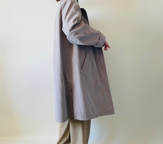 vintage beige trench coat, A line oversized minimalis… Gem