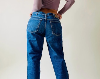 Pantalones vaqueros Wrangler de pierna recta estilo vintage – Denim de los 90, lavado medio (Talla M)