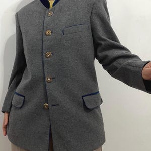 Vintage grey wool blazer M-L, minimalist alpine blazer, wool cashmere blend jacket, structured jacket, quiet luxury