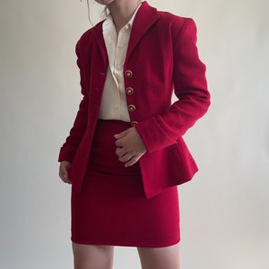 vintage Wool red suit/ mini skirt/ form fitted blazer/ skirt suit image 2
