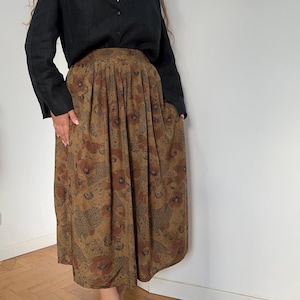 Vintage pleated full skirt – Floral viscose midi with pockets – Earth tones – Size M-L
