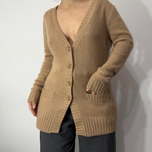 Vintage camel cashmere cardigan – V-neck sweater with patch pockets – Size M tall