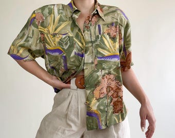 Vintage Kurzarm Viskose Shirt mit tropischem Print, durchgeknöpft