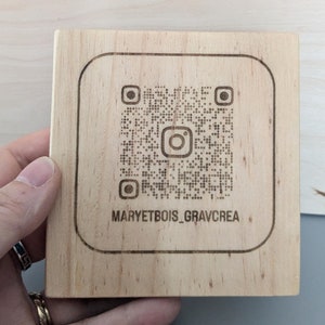 Socle bois de pin gravure QRCODE personnalisé