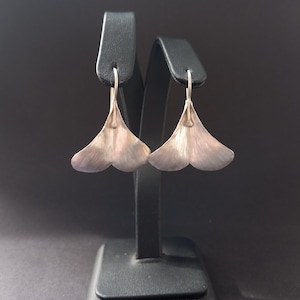 Ginkgo biloba leaf earrings silver. Handmade hammered earrings. Graduation gift. Valentine&#39;s day gift. Wedding gifts. Gift for women.