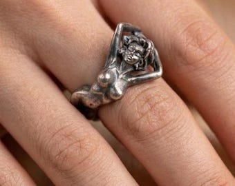 Nude women silver ring. Nude men silver ring. Naked women ring. 3D ring. Size 8 US. Women figure ring. Oxidized silver unisex ring.