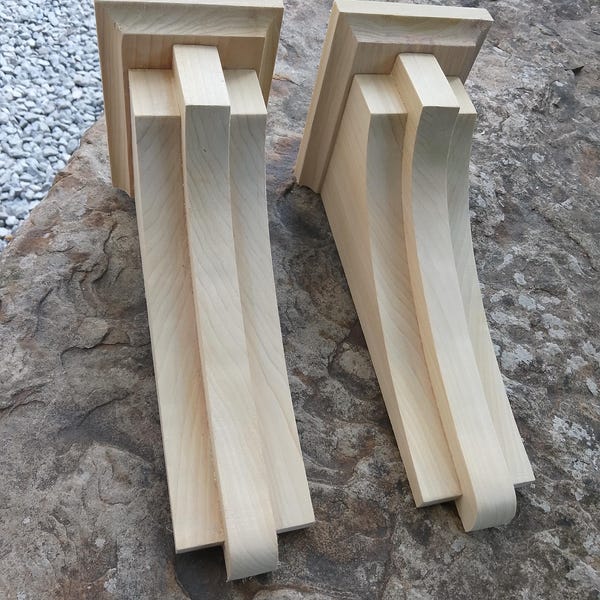 Handgefertigte Konsolen aus Rosenholz