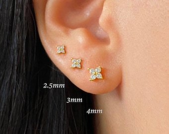 Flower 4mm, 3mm, 2.5mm cz earrings, Cz Flower stud, Stud earrings, Dainty gold earring, Tiny minimalist studs, stud earrings, Minimalist