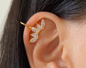 Flower crown non piercing 1piece ear cuff earrings, Gold ear cuff, Clip on earring, Conch ear cuff earring, Non piercing earring, Ear wrap