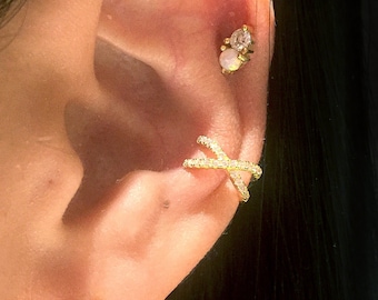 Cross ear cuff earring, Gold ear cuff, Non piercing earring, Clip on earring, Ear clip, Ear wrap, Gold ear cuff, Minimalist earring