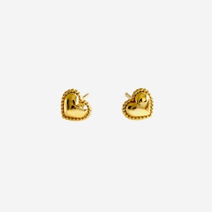 Heart vintage style minimalist earrings, Tiny heart studs, Tiny gold earrings, Dainty gold earrings, Tiny minimalist earrings, Stud earrings