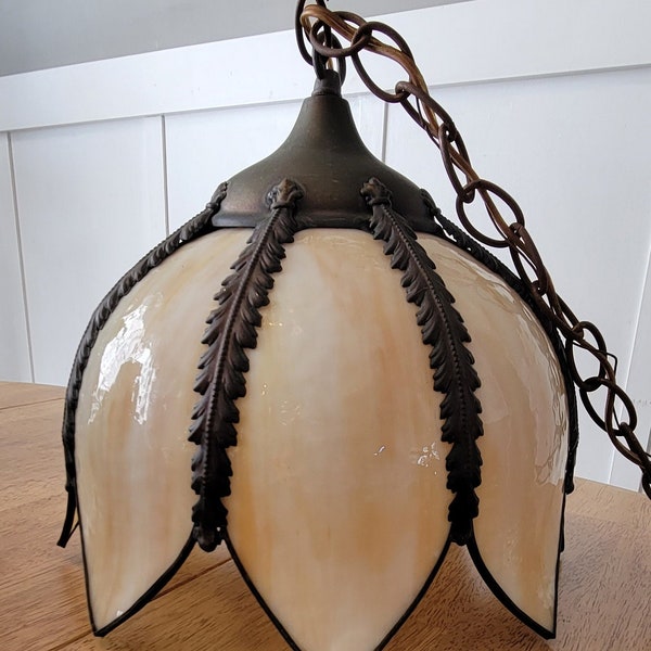 Beautiful, vintage Tiffany style tulip hanging pendant light