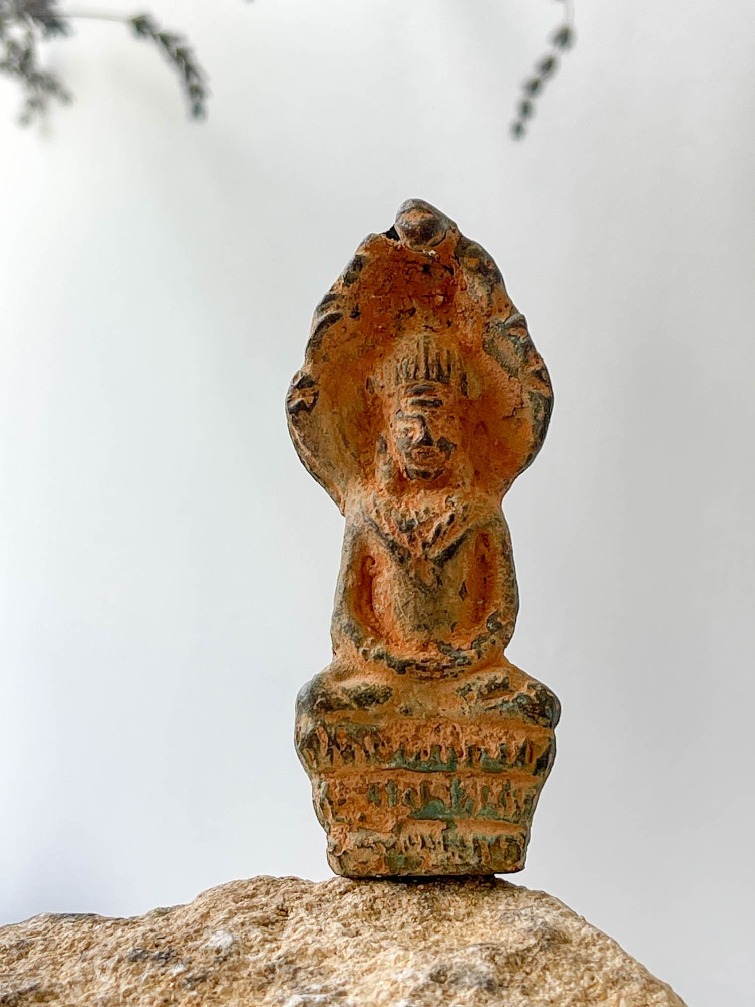 Une Seule Statue de Bouddha Naga en Bronze Vintage, Authentique Thaïlande, Provenant La Main, Sanctu