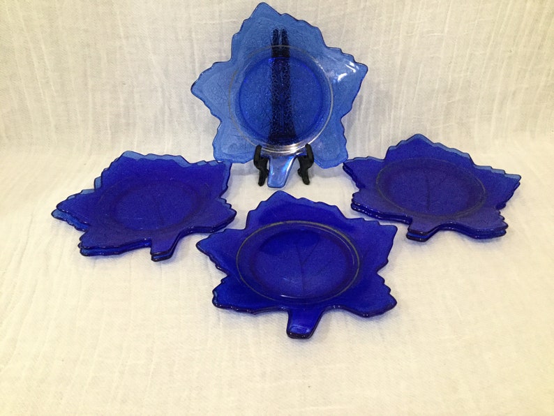 L E Smith Depression era Plates Maple shape Cobalt Blue Set of 7