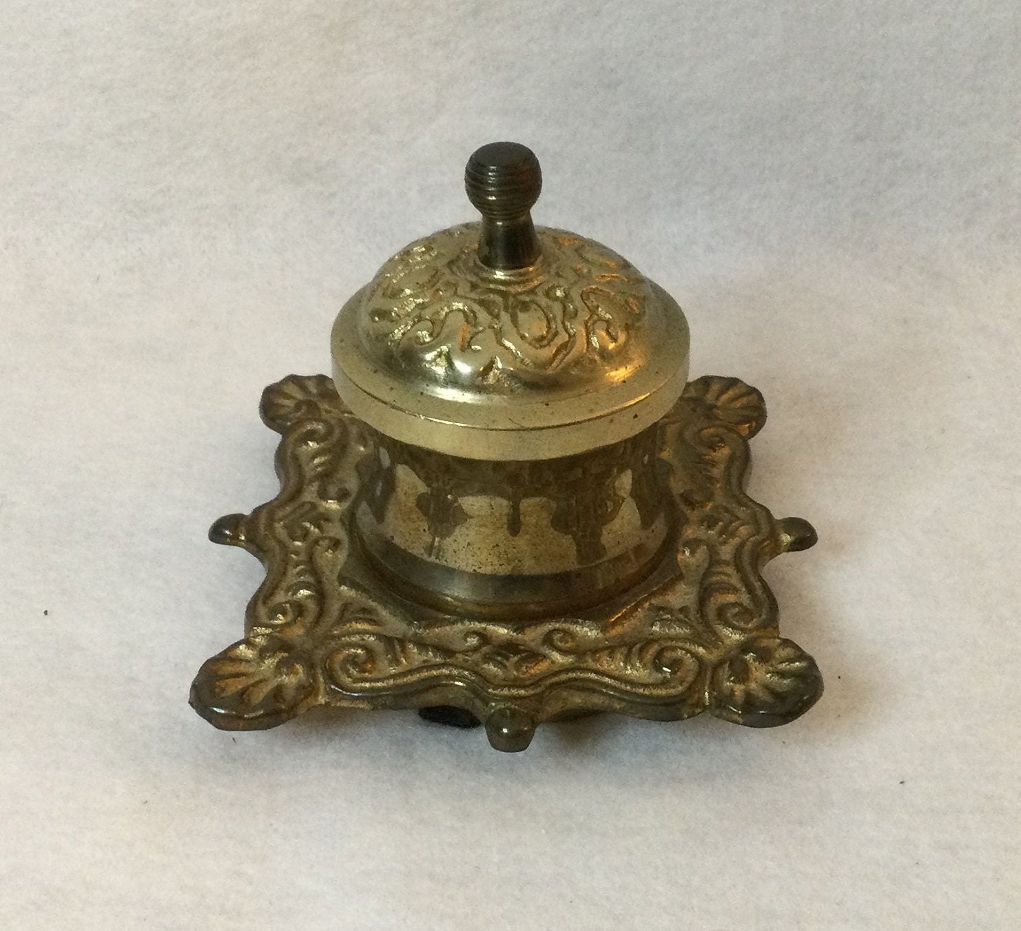 Schooner Bay Co. 3-1/4 Historical Antiqued Brass Inkwell with Quill Nib  Pens and Ink