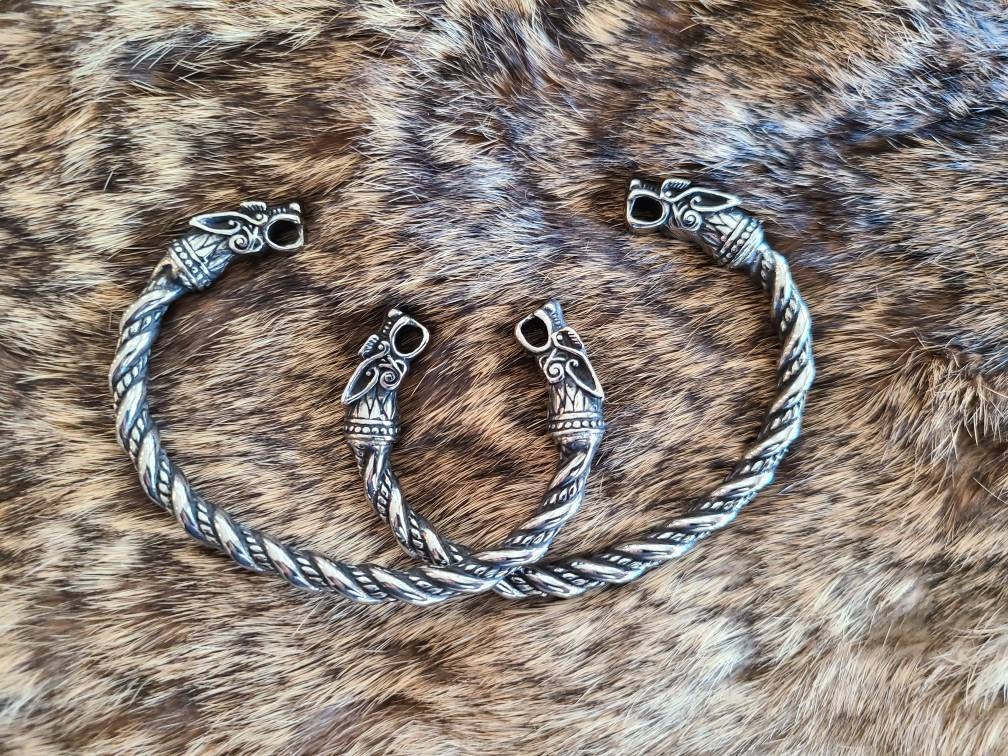 Viking Arm Ring, Odin's Wolves