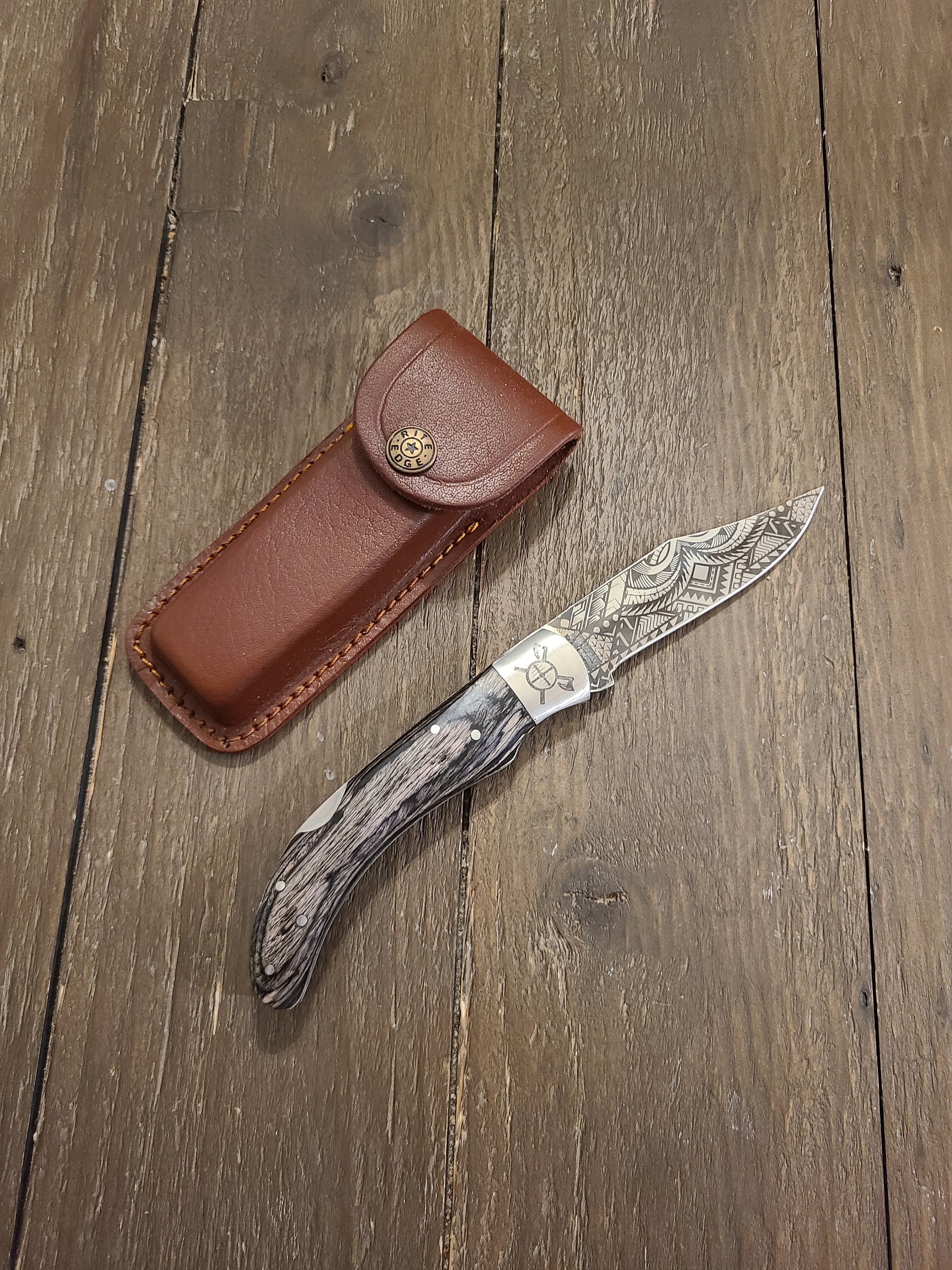 Custom Engraved Folding knife with personalized Engraving