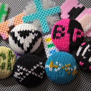 Button Brooches- K-POP Set #1, Knitting Pattern