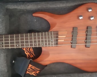 Vintage Hamer 5-String Bass Guitar, Korean Made Early 2000s, Solid Wood, Hardshell Case