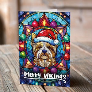 Carte de Noël Yorkshire Terrier dans un bonnet de Noel
