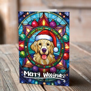 Carte de Noël Golden retriever dans un bonnet de Noel