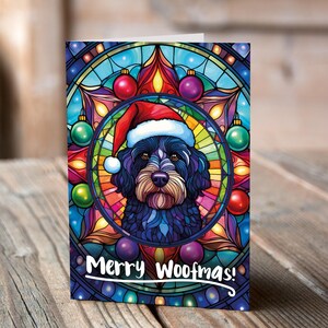 Carte de Noël Labradoodle Black dans un bonnet de Noel