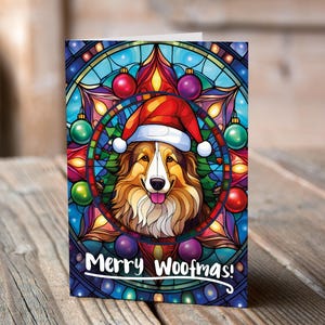 Cartolina di Natale con un collie a pelo lungo e un cappello da Babbo Natale