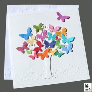 Árvore de borboletas multicoloridas 3D... Cartão de felicitações personalizado feito à mão para alguém especial!