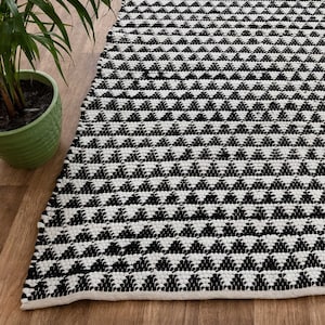 Black & White Triangle Pattern Boho Hand Woven Cotton Rugs, Scandi Nordic Rug, Customize in Any Size..#JR-9