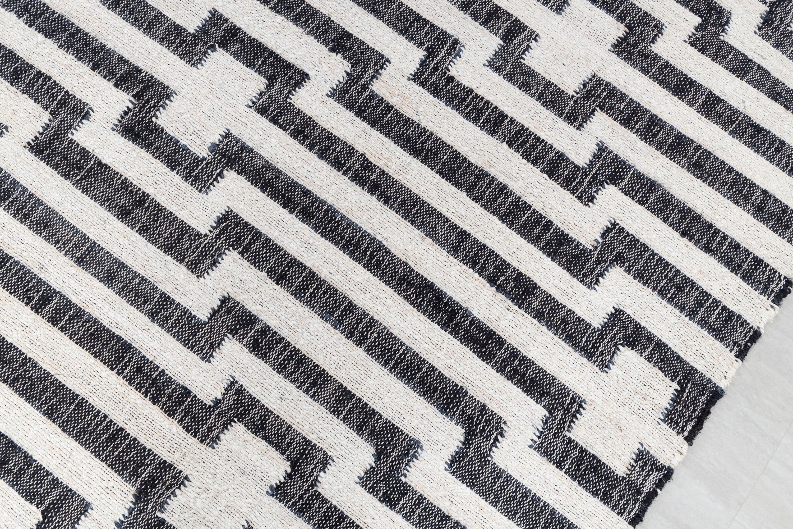 ジュート ホワイト ブラック 幾何学模様 高品質 手織り プレミアム品質