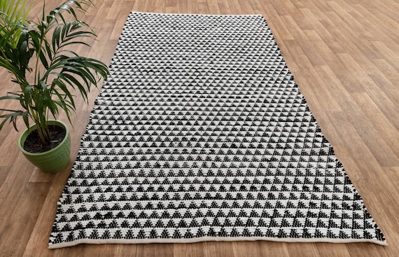 Black & White Triangle Pattern Boho Hand Woven Cotton Rugs - Etsy