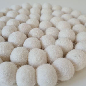 PLEASE READ Description All White Christmas Felt Ball Garland Tracked UK delivery available Fuller & Spread out options available image 2