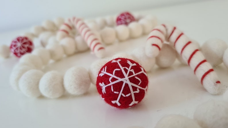 PLEASE READ Description All White Christmas Felt Ball Garland Tracked UK delivery available Fuller & Spread out options available image 3