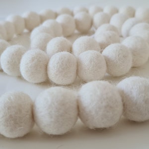 PLEASE READ Description- All White Christmas Felt Ball Garland - Tracked UK delivery available - Fuller & Spread out options available