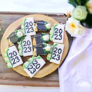 12Graduation cookies | Class of 2024 | Class of 2025 | Congratulations | Graduation gift | Open house | Decorated sugar cookies | Graduation