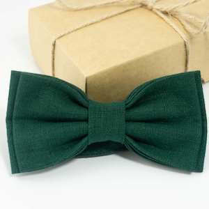 Elegant Pre-Tied Forest Green Bow Tie | Ideal for Groomsmen and Wedding Events