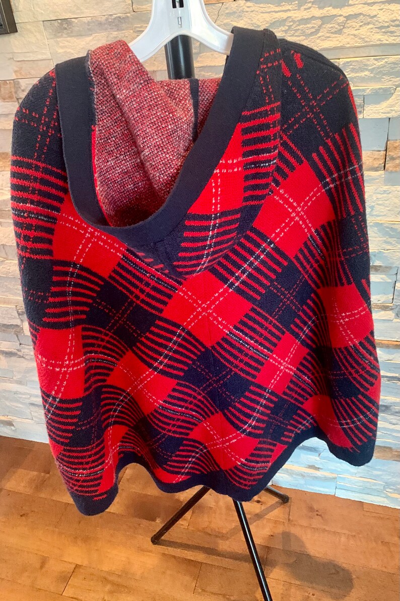 Jacket/ sweater/ shoulder cover / vest / puncho for women vintage knit style / Tommy Hilfiger / red checkered / wool / angora / boho / image 4