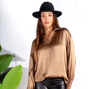 Italienisches Satin Langarm Top