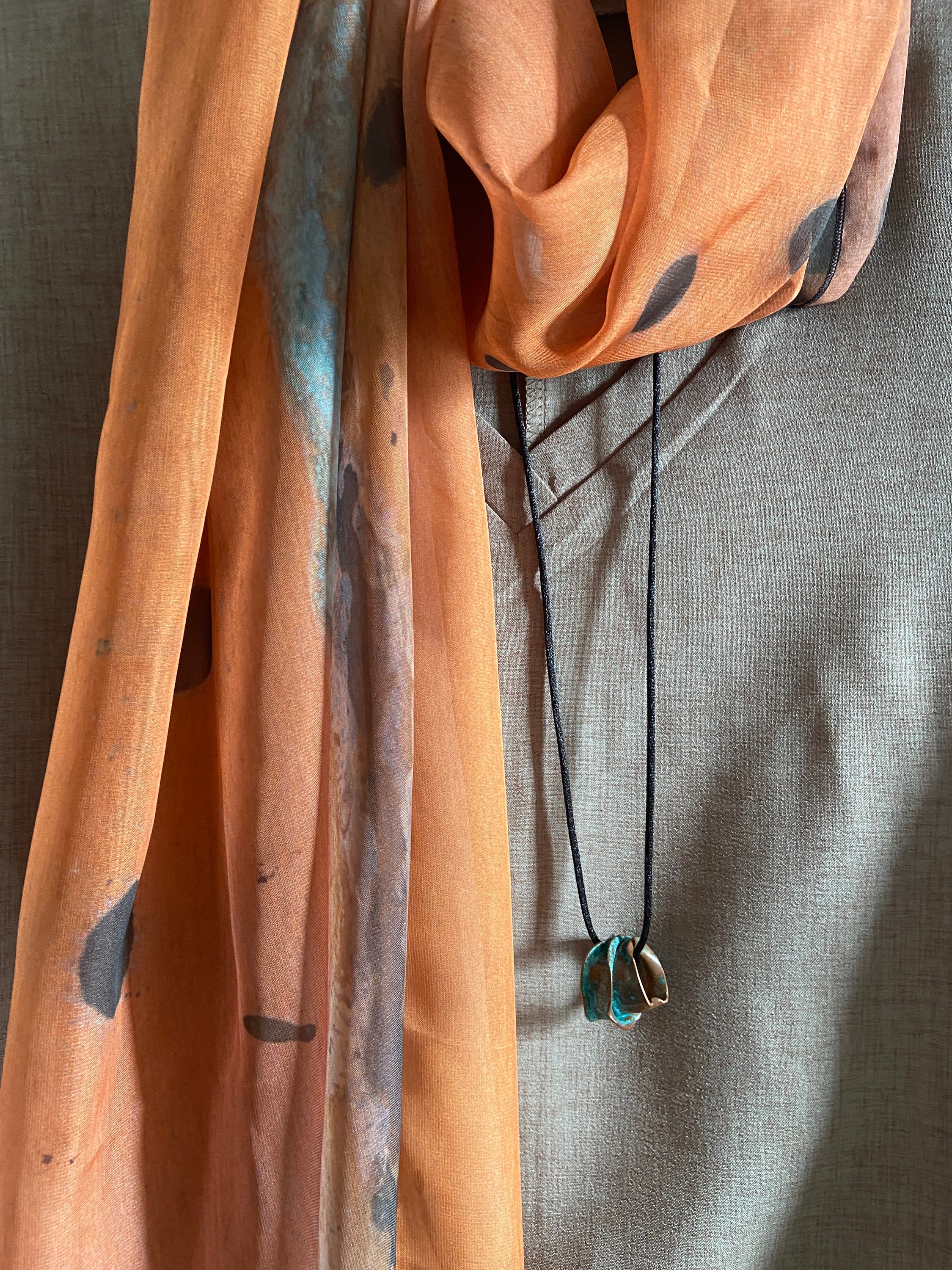 Foulard / écharpe / Châle Imprimé – Ton Orange, Motif Floral – LDB, Neuf