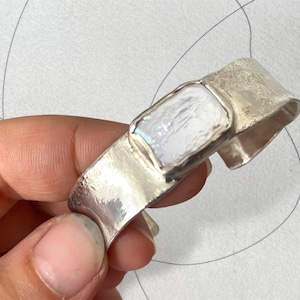 Keshi-pärlarmband i sterlingsilver: Personligt öppet armband, armband med födelsesten